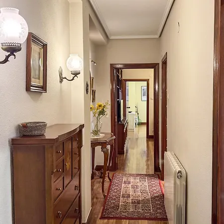 Vt - Hogar Familiar En Deusto * Бильбао